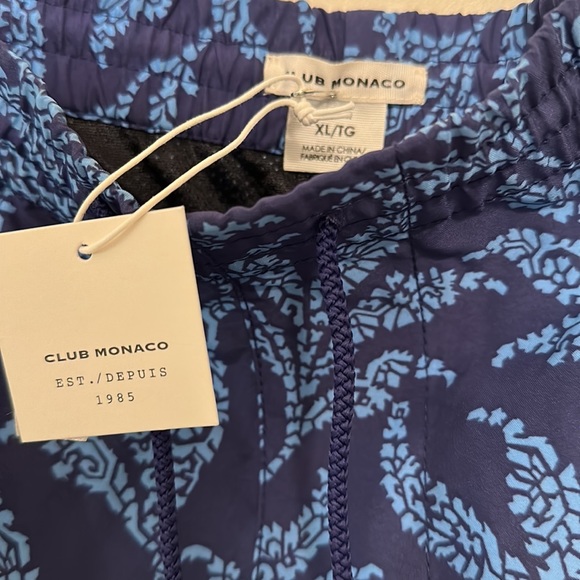 NWT Club Monaco blue swim trunks in size XL - Picture 3 of 3